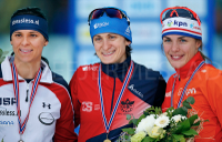 Medaljevinnerne på 1500 meter kvinner, f.v. Brittany Bowe, Martina Sábliková, Marrit Leenstra.